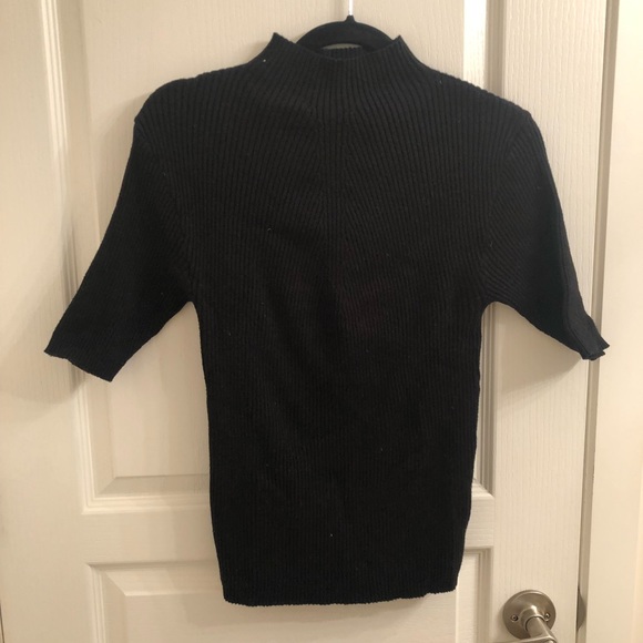 Black Mockneck Knit Top [L] - Picture 2 of 3